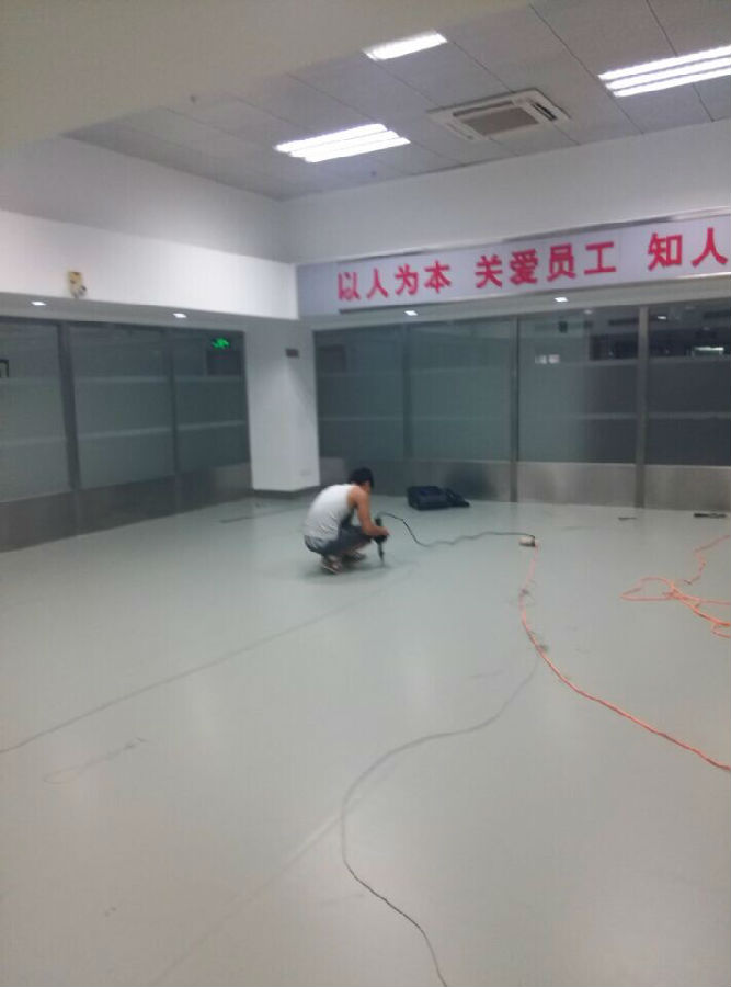 欧氏地板为北京联通公司铺设舞蹈室地胶