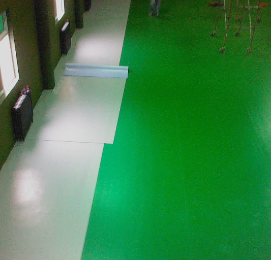 三立腾达金属管件公司羽毛球塑胶地板选材及施工