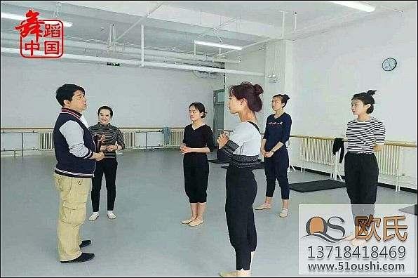 舞蹈地胶成功案例之舞蹈中国教育基地4