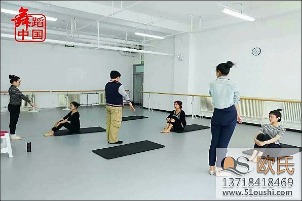 舞蹈地胶成功案例之舞蹈中国教育基地3