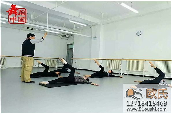 舞蹈地胶成功案例之舞蹈中国教育基地2
