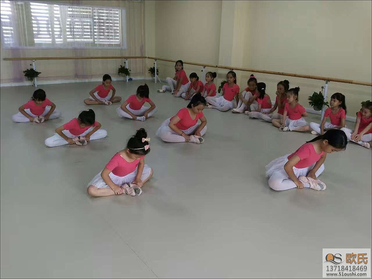 广东东莞舞蹈房地胶案例--云池善舞艺术中心